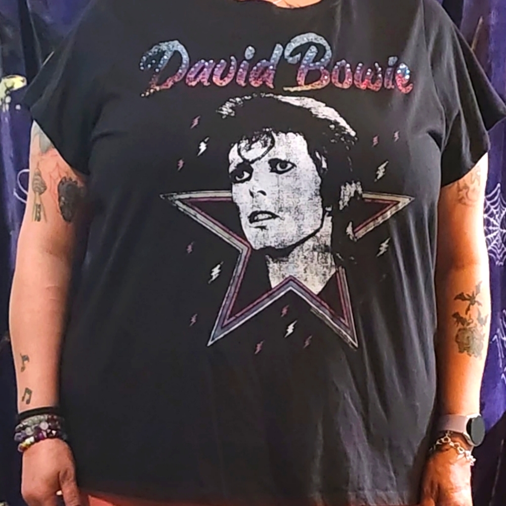 Torrid David Bowie t-shirt size 4